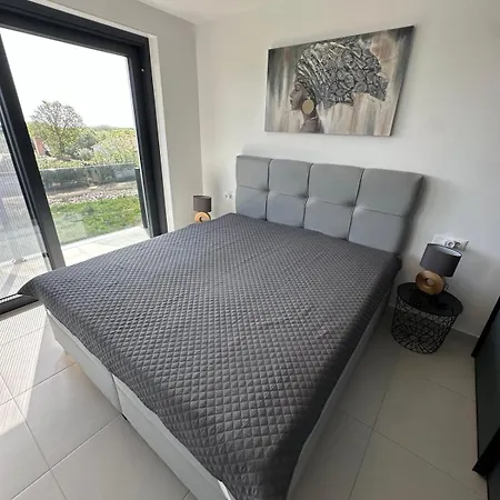 Seabay B3 Apartament *